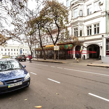 Центр Однокомнатная Просторная Квартира Улица Екатериниская Odessa Eksteriør bilde